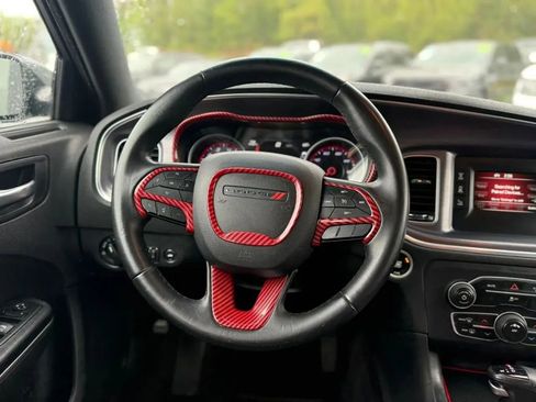 Used 2017 Dodge Charger SE RWD image 14