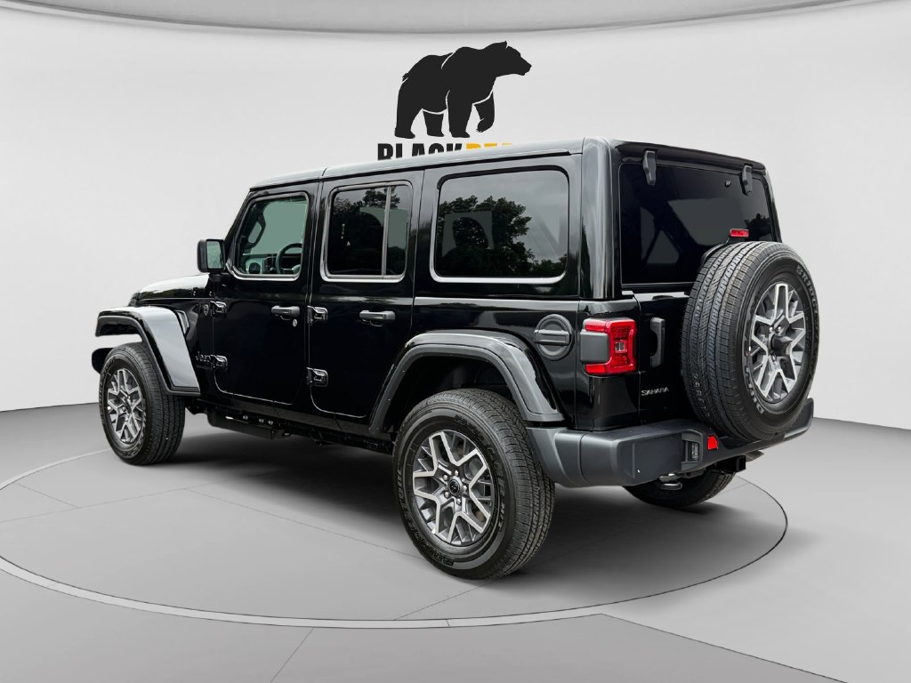 New 2026 Jeep Wrangler Unlimited Sahara AWD/4WD image 5