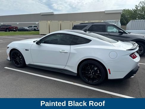 Used 2025 Ford Mustang GT Premium RWD image 8