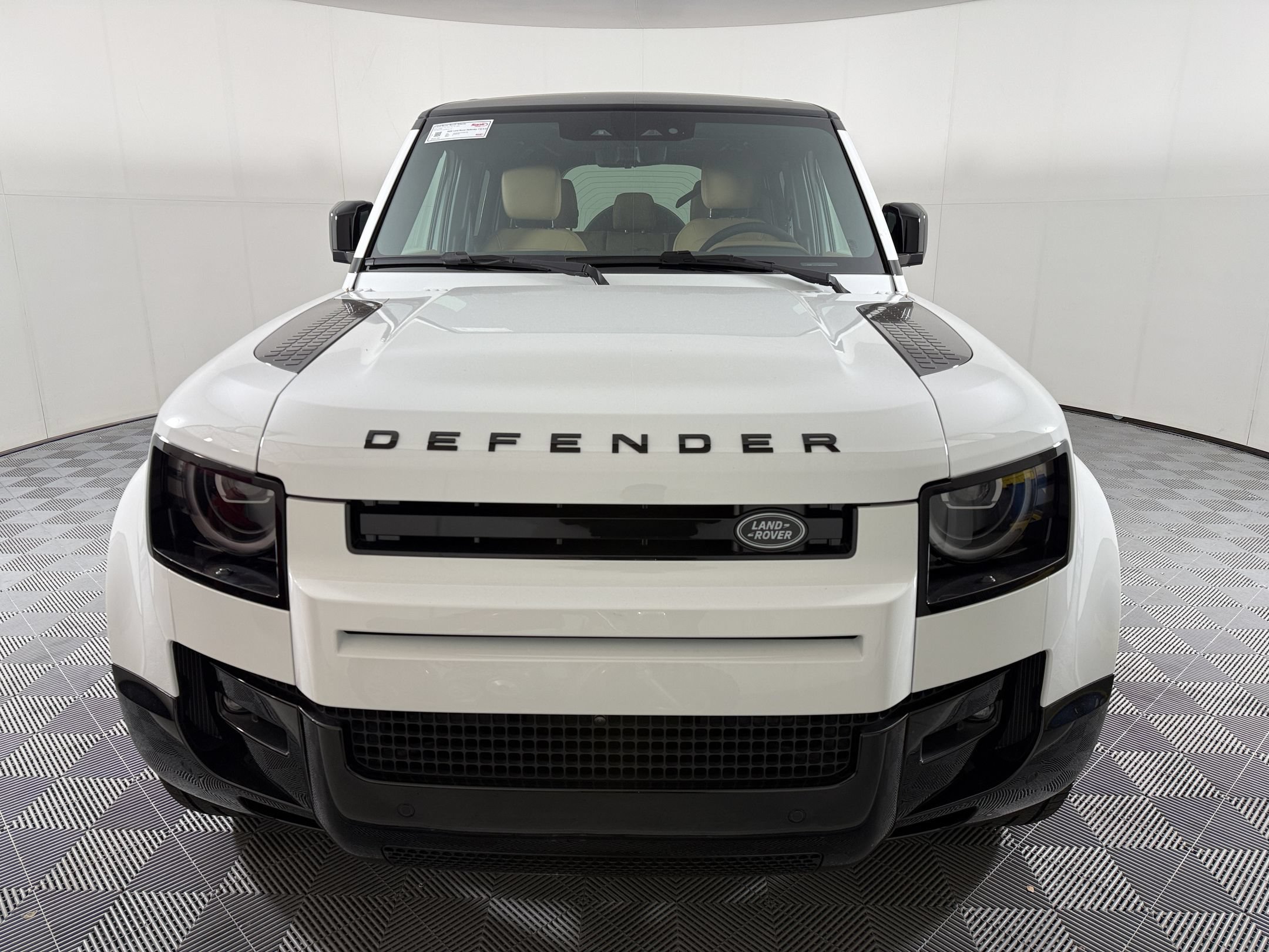 Used 2025 Land Rover Defender 110 S AWD/4WD image 6