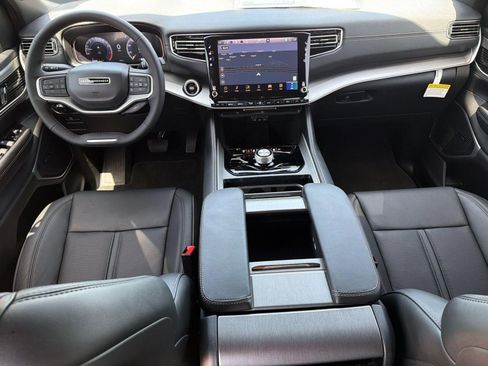 New 2026 Jeep Grand Wagoneer Limited AWD/4WD image 16