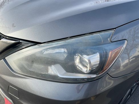 Used 2017 Nissan Sentra NISMO image 11