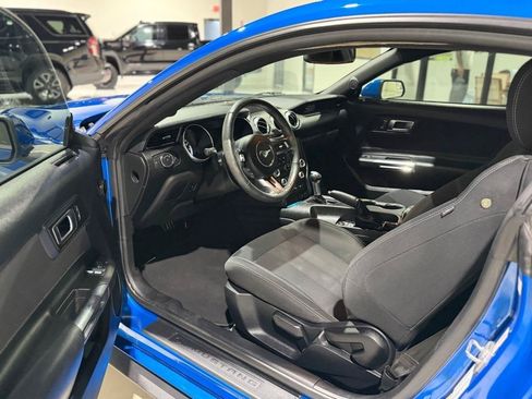 Used 2020 Ford Mustang Coupe RWD image 13