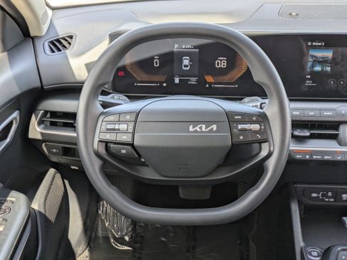 Certified 2025 Kia K4 FWD image 20
