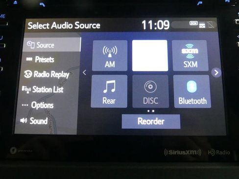 Used 2018 Toyota Sienna XLE Premium image 43