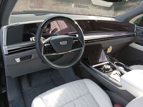 New 2026 Cadillac Escalade IQL Sport 1 w/ LPO, ONYX Package image 21