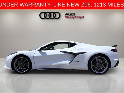 Used 2025 Chevrolet Corvette Z06 RWD image 2