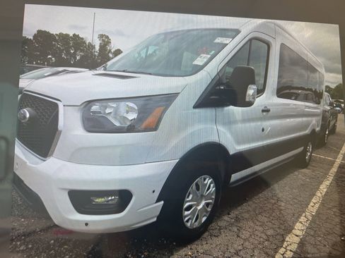 Used 2025 Ford Transit 350 XLT RWD image 13