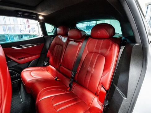 Used 2018 Maserati Levante S GranSport image 60