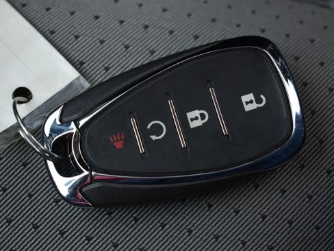 Used 2025 Chevrolet Trax LT image 34