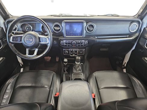 Used 2019 Jeep Wrangler Unlimited Sahara w/ Quick Order Package 24M Moab image 9