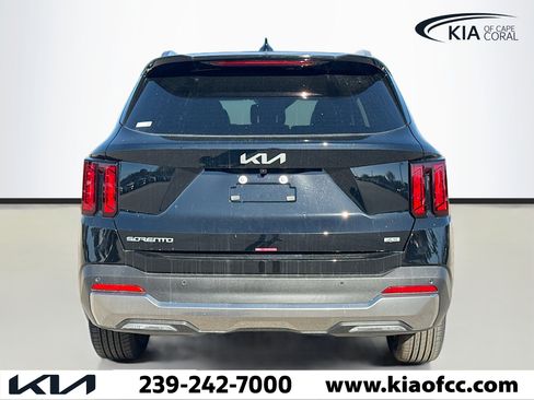 New 2026 Kia Sorento S image 4