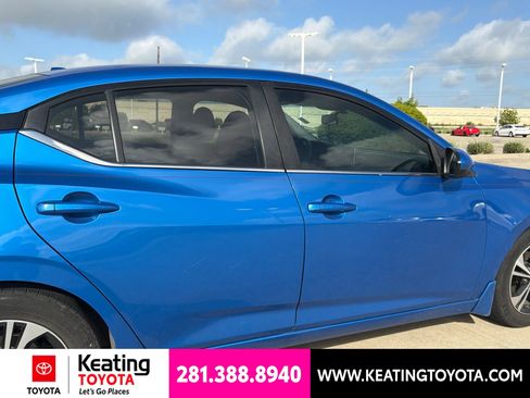 Used 2022 Nissan Sentra SV w/ All-Weather Package FWD image 2
