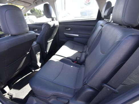Used 2013 Toyota Prius V Five image 10