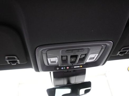Used 2023 GMC Sierra 1500 AT4 w/ Technology Package AWD/4WD image 12