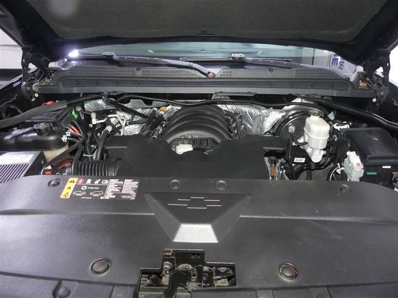 Used 2018 Chevrolet Silverado 1500 W/T w/ Black Out Edition AWD/4WD image 11
