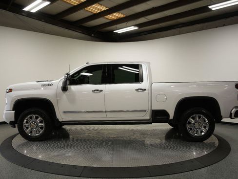 Certified 2024 Chevrolet Silverado 3500 High Country w/ High Country Premium Package AWD/4WD image 6