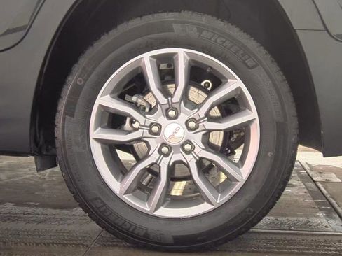 Certified 2024 GMC Terrain SLT w/ Infotainment Package II image 6