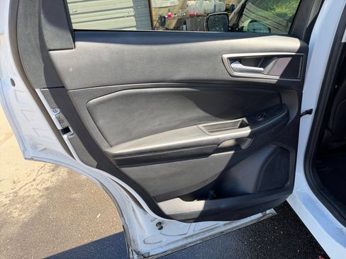 Used 2022 Ford Edge SEL AWD/4WD image 26