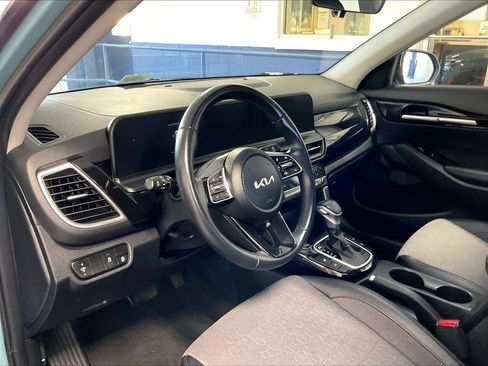 Used 2025 Kia Seltos S AWD/4WD image 8