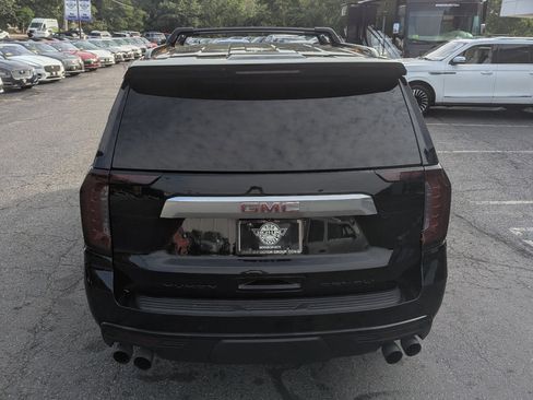 Used 2021 GMC Yukon XL Denali image 9