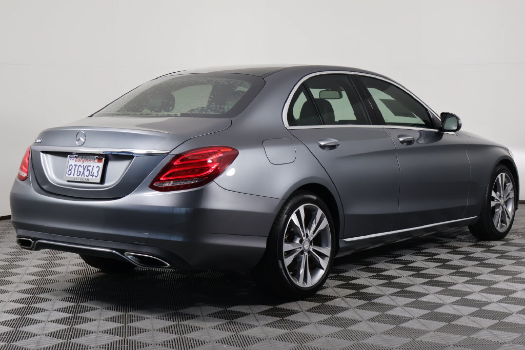 Used 2017 Mercedes-Benz C 300 Sedan image 4