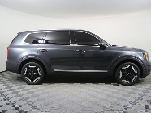 Used 2024 Kia Telluride S w/ S Sunroof Package AWD/4WD image 2