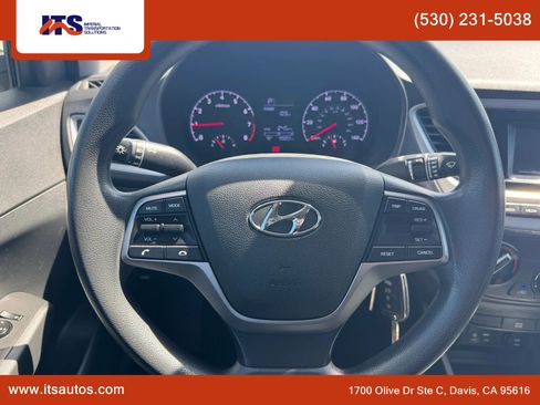 Used 2021 Hyundai Accent SE FWD image 13