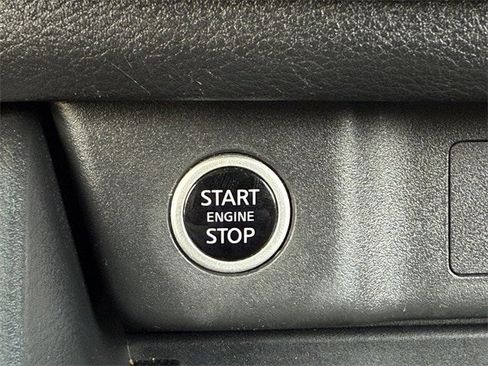 Used 2023 Nissan Rogue S image 20