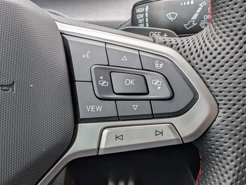 New 2026 Volkswagen GTI SE FWD image 19