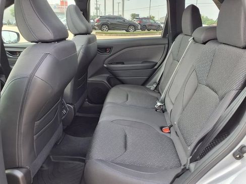 Certified 2025 Subaru Forester Premium AWD/4WD image 8