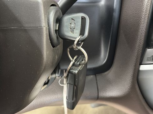 Used 2014 Chevrolet Silverado 1500 LT w/ LT Convenience Package AWD/4WD image 27