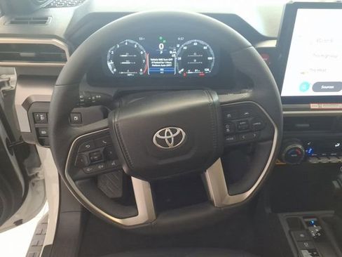 Certified 2026 Toyota 4Runner TRD Off-Road Premium AWD/4WD image 6