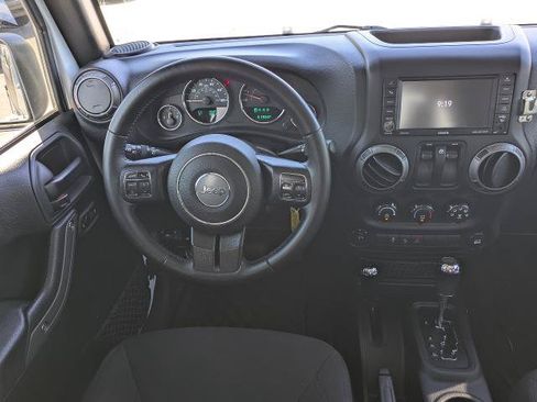 Used 2018 Jeep Wrangler Sport AWD/4WD image 16