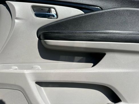 Used 2016 Honda Pilot Touring image 44