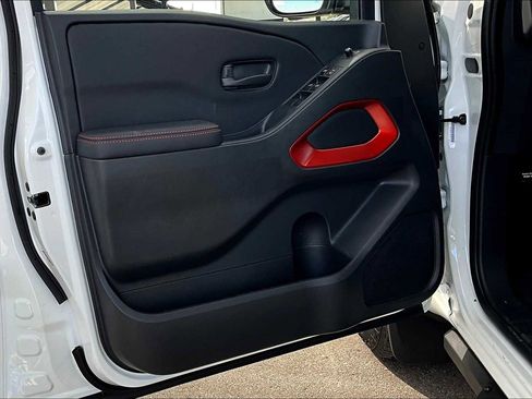 New 2026 Nissan Frontier Pro-X image 13