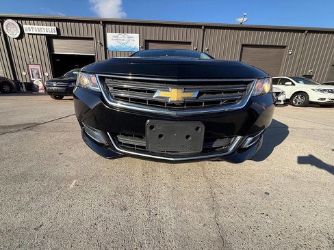 Used 2017 Chevrolet Impala LT w/ Leather Package image 12