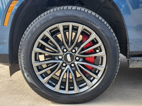 Used 2025 Cadillac Escalade ESV Sport Platinum image 14