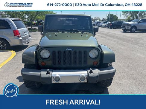 Used 2009 Jeep Wrangler Sahara w/ Dual Top Group image 9