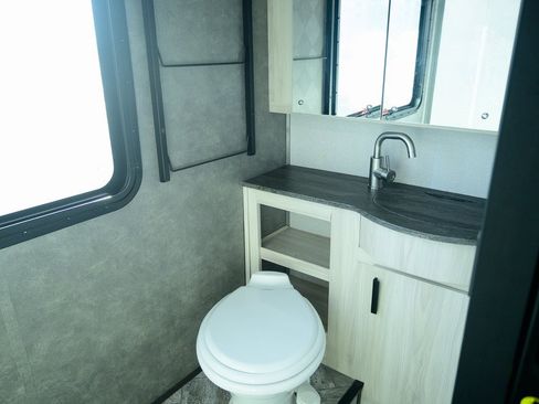 Used 2020 Mercedes-Benz Sprinter 3500 image 15