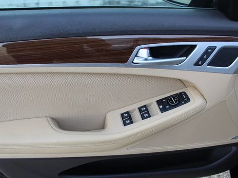 Used 2015 Hyundai Genesis 3.8 w/ Option Group 03 image 27