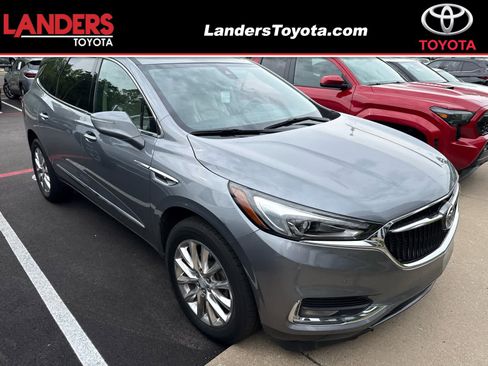Used 2018 Buick Enclave Premium w/ Experience Buick Package FWD image 1