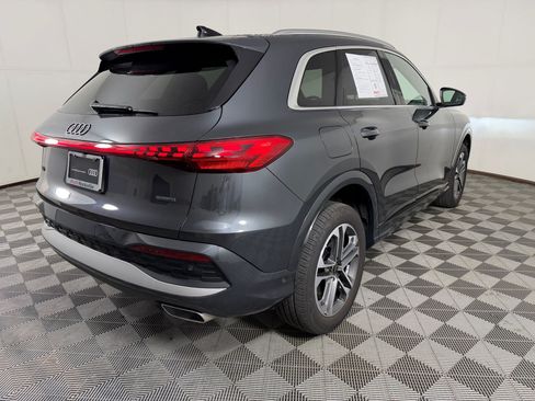 Certified 2025 Audi Q5 Premium w/ Convenience Package AWD/4WD image 9