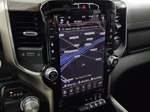Used 2019 RAM 1500 Laramie RWD image 14
