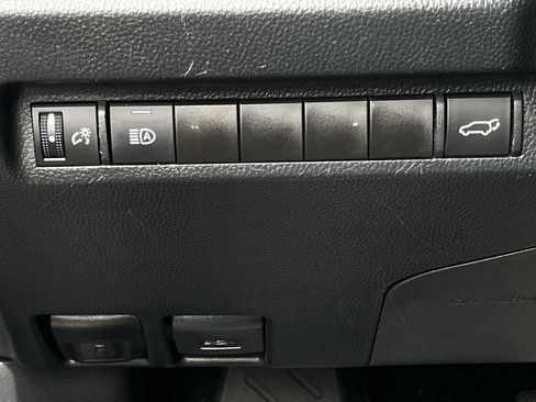 Used 2024 Toyota RAV4 XLE Premium FWD image 20