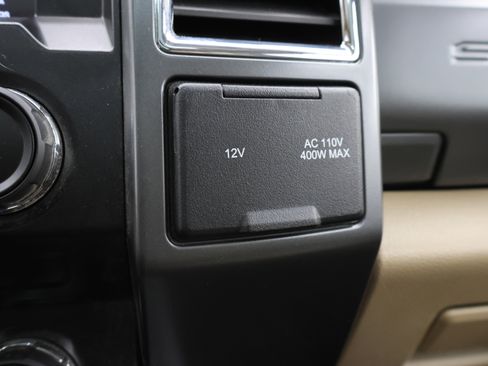 Used 2018 Ford F250 XLT w/ XLT Premium Package AWD/4WD image 54