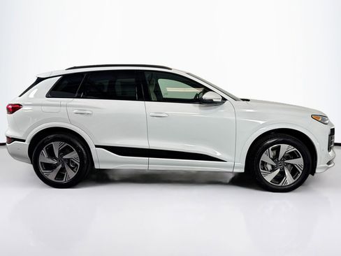 New 2025 Audi Q6 e-tron Premium Plus image 4