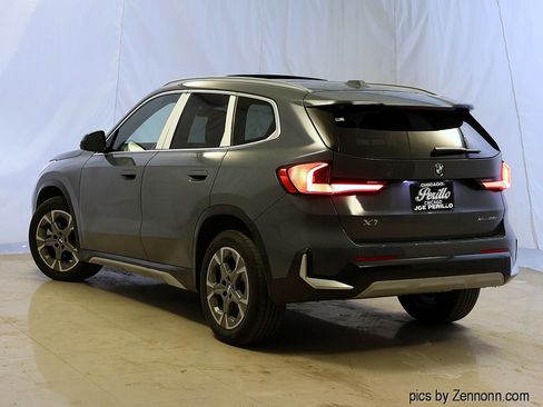 Used 2025 BMW X1 xDrive28i w/ Technology Package image 9