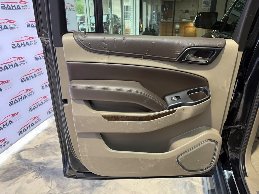 Used 2020 Chevrolet Suburban LT AWD/4WD image 34