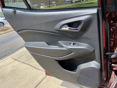 Used 2024 Chevrolet Trax LS FWD image 45